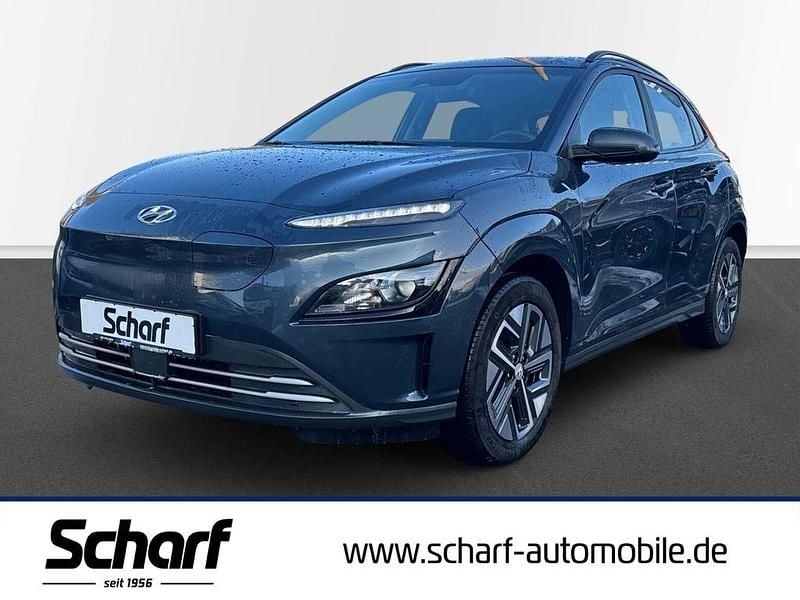 Blau Gebraucht 2022 Hyundai Kona Select SUV | 18.890 € (Etwas zu teuer) - Bild 1/4