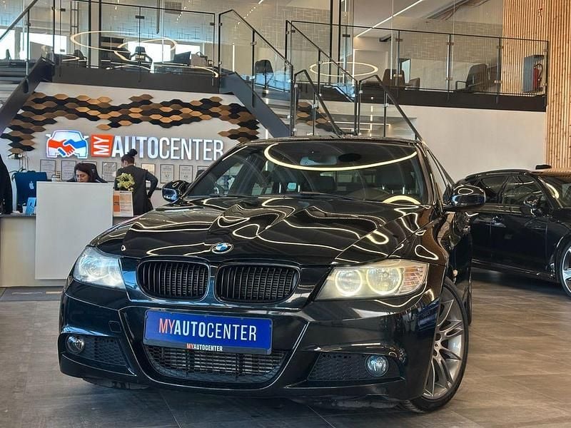 Schwarz Gebraucht 2012 BMW 330 Sport Line Kombi | 12.990 € (Guter Preis) - Bild 1/4