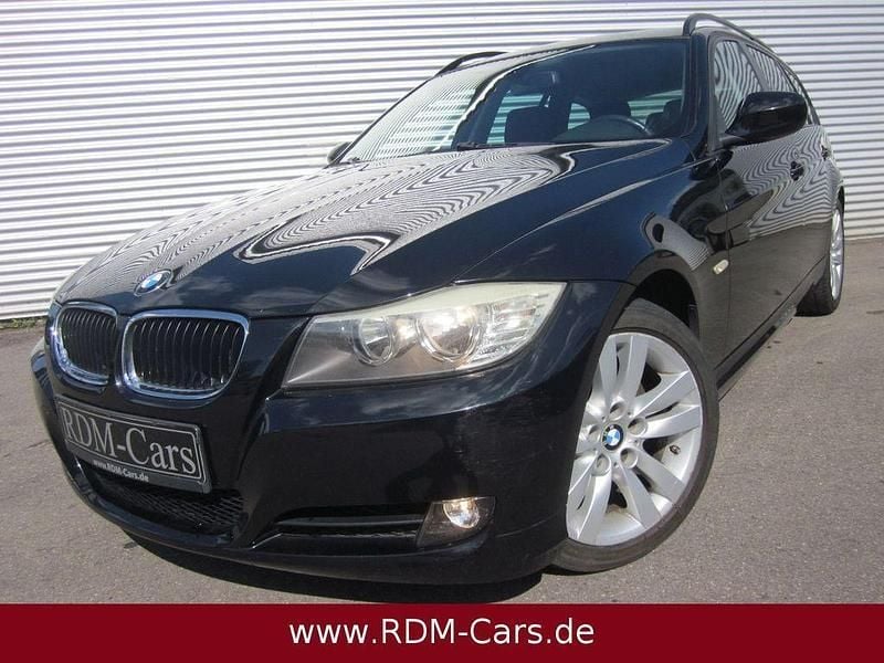 Schwarz Gebraucht 2009 BMW 318 Shadowline Kombi | 5.685 € (Fairer Preis) - Bild 1/4