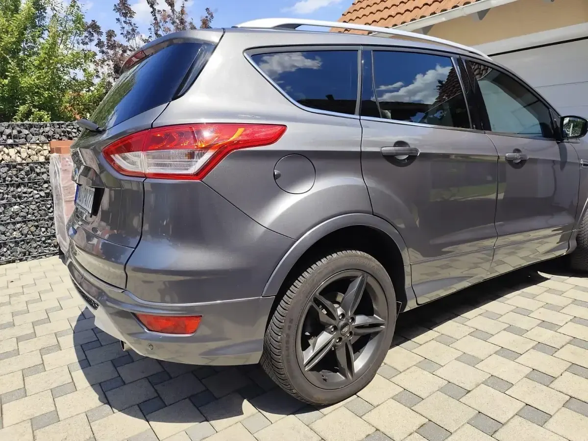 Gebraucht Ford Kuga Sport 163 PS (119 kW) 2014 Grau SUV