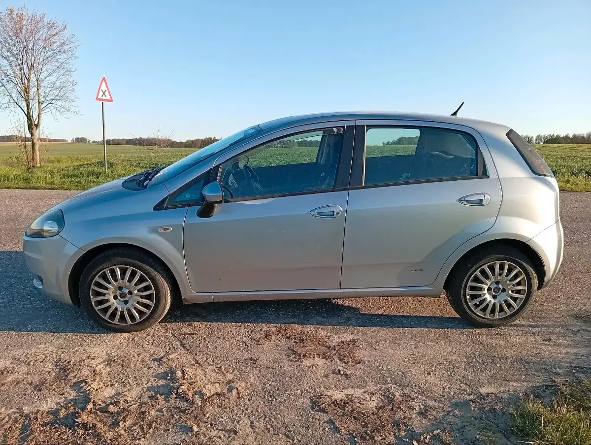 Gebraucht Fiat Grande Punto 75 PS (55 kW) 2008 Grau Kleinwagen