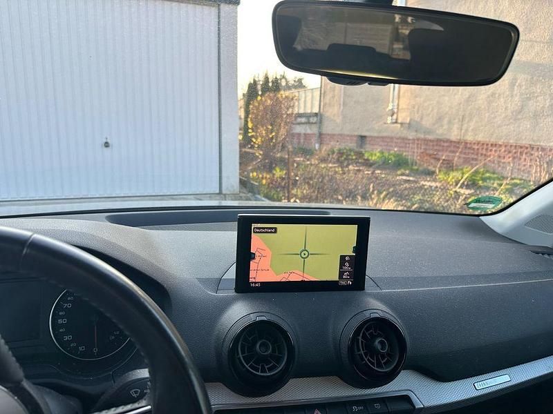 Używany Audi Q2 116 KM (85 kW) 2018 Szary SUV