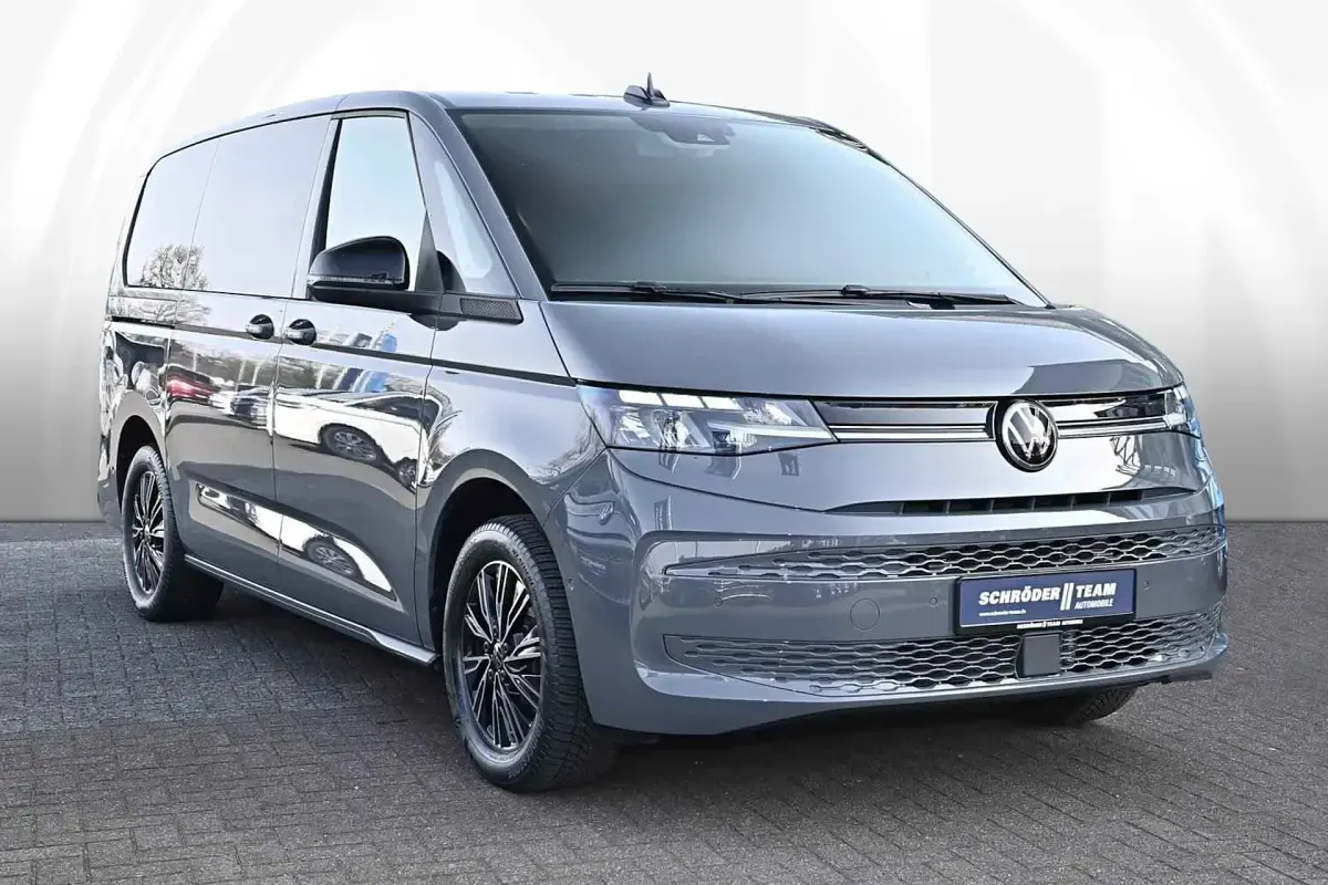 Gebraucht VW Multivan Goal 150 PS (110 kW) 2025 Grau Van / Kleinbus