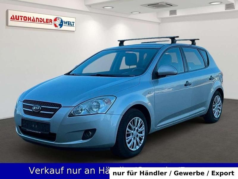 Silber Gebraucht 2010 Kia Ceed Vision Kleinwagen | 2.699 € (Superpreis) - Bild 1/3