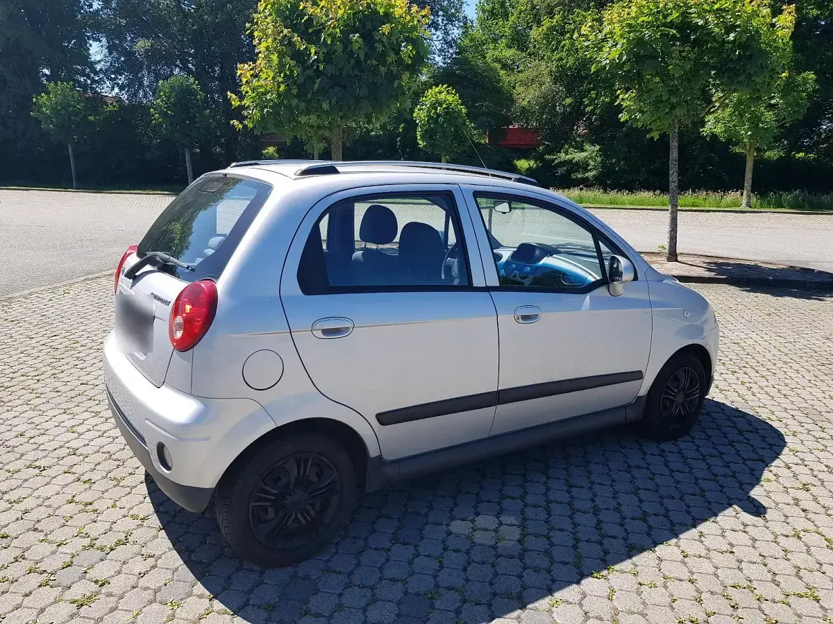 Gebraucht Chevrolet Aveo 67 PS (49 kW) 2009 Silber Kleinwagen
