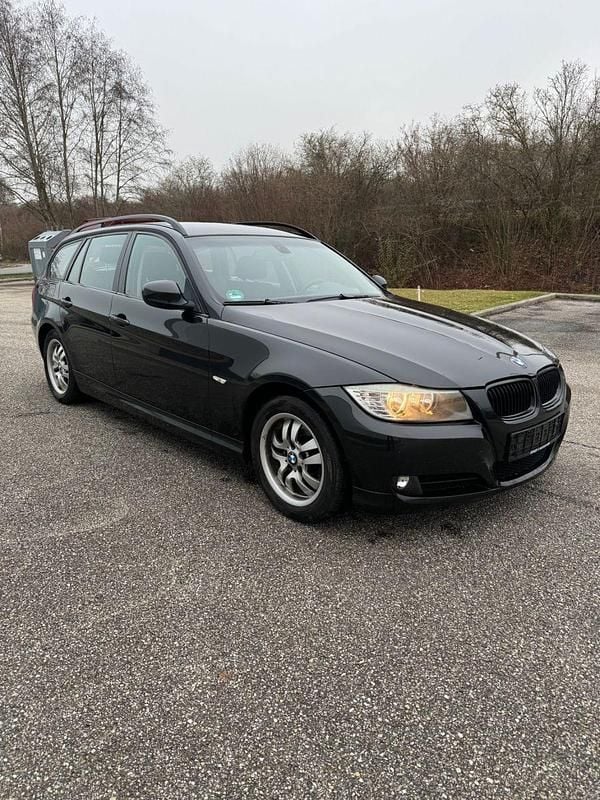 Gebraucht BMW 320 Comfort Edition 177 PS (130 kW) 2009 Schwarz Kombi