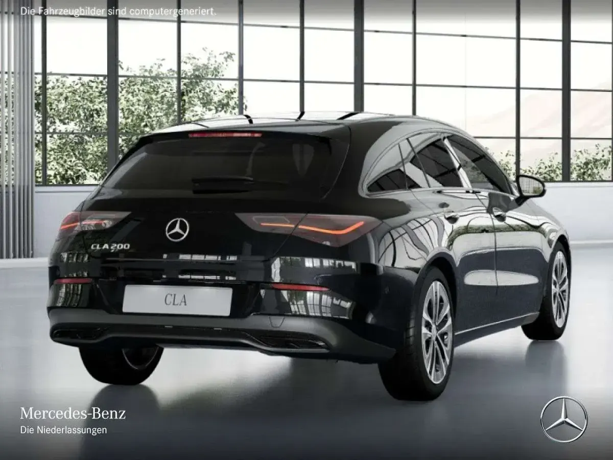 Gebraucht Mercedes CLA200 Progressive 163 PS (119 kW) 2025 Kosmosschwarz Kombi
