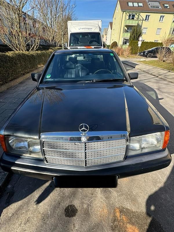 Gebraucht Mercedes 190 106 PS (77 kW) 1993 Blau Limousine