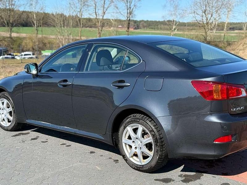 Gebraucht Lexus IS220d Sport Line 177 PS (130 kW) 2010 Dark grey mica Limousine
