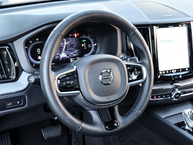 Schwarz Gebraucht 2024 Volvo XC60 Plus SUV | 54.860 € (Fairer Preis) - Bild 1/2