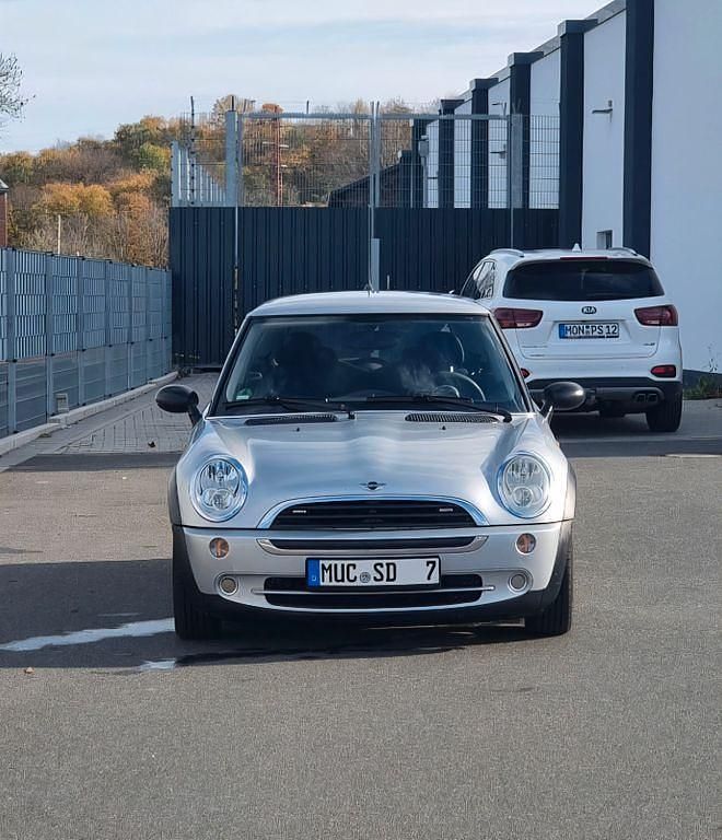 Silber Gebraucht 2006 Mini ONE Kleinwagen | 2.199 € (Fairer Preis) - Bild 1/4