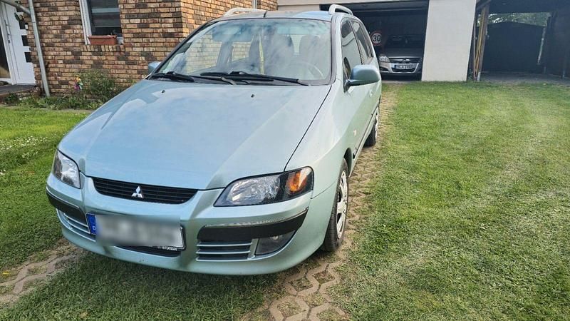 Second-hand Mitsubishi Space Star Invite 111 CP (81 kW) 2005 Verde Monovolum