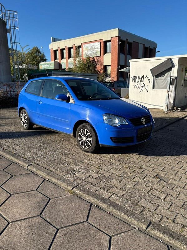 Blau Gebraucht 2006 VW Polo Comfortline Limousine | 850 € (Superpreis) - Bild 1/4