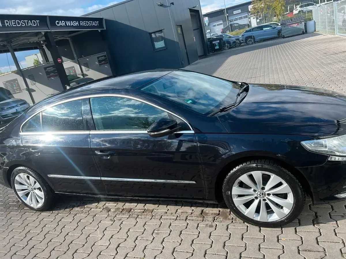 Gebraucht VW Passat 160 PS (117 kW) 2011 Schwarz Limousine