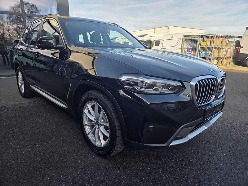 Gebraucht BMW X3 Sport Line 190 PS (139 kW) 2023 Schwarz SUV