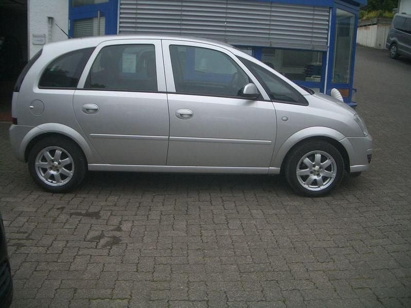 Silber Gebraucht 2010 Opel Meriva Van / Kleinbus | 3.790 € (Fairer Preis) - Bild 1/4