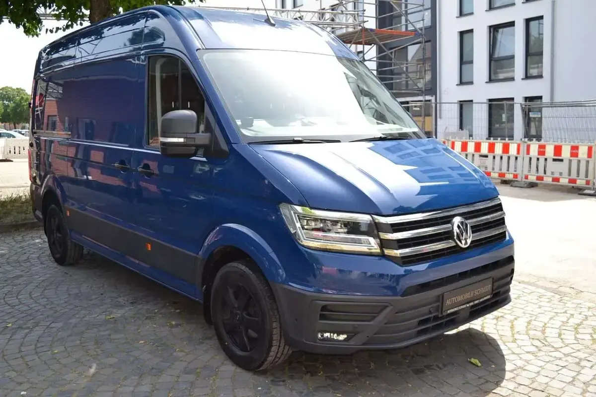 Gebraucht VW Crafter 102 PS (75 kW) 2022 Blau Van