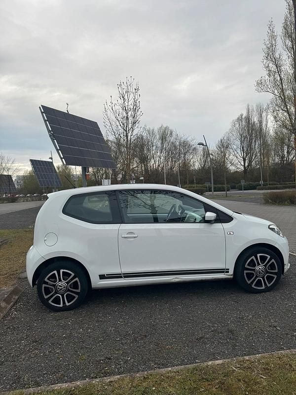 Gebraucht VW up! 60 PS (44 kW) 2015 Weiß Kleinwagen