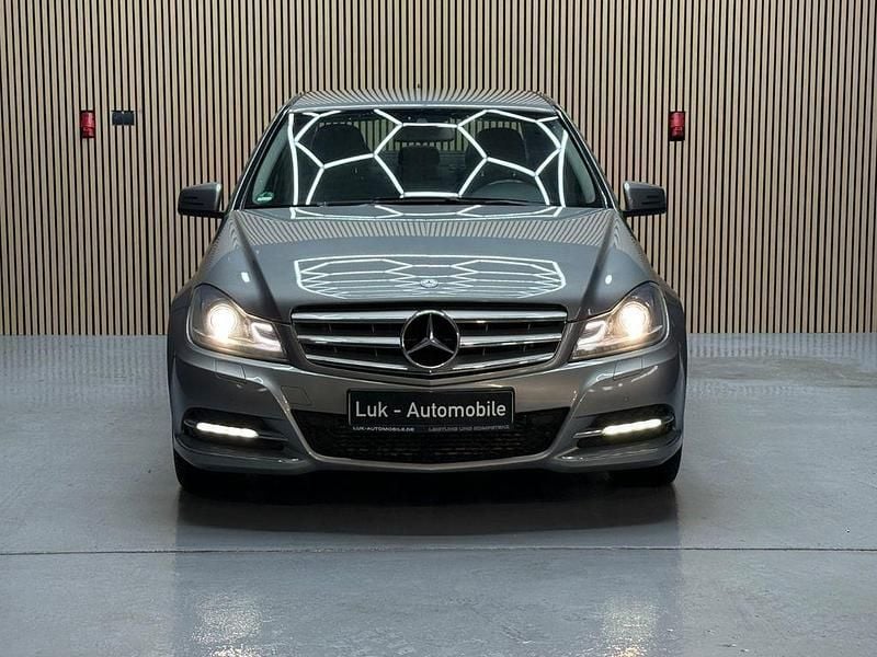 Gebraucht Mercedes C300 231 PS (169 kW) 2011 Silber Limousine