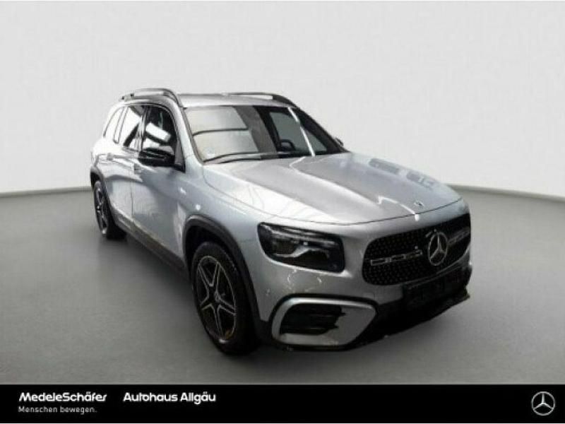 Gebraucht Mercedes GLB200 AMG 163 PS (119 kW) 2025 Lack hightechsilber (metallic) SUV