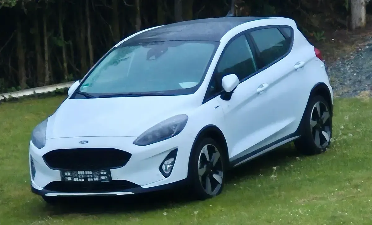 Gebraucht Ford Fiesta Active X 155 PS (114 kW) 2021 Weiß Limousine