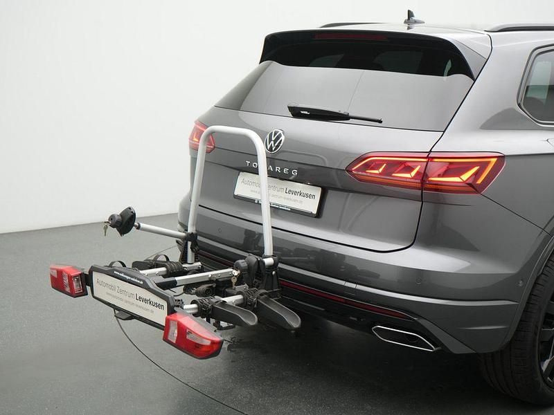 Gebraucht VW Touareg R-line 231 PS (169 kW) 2023 Siliziumgrau SUV