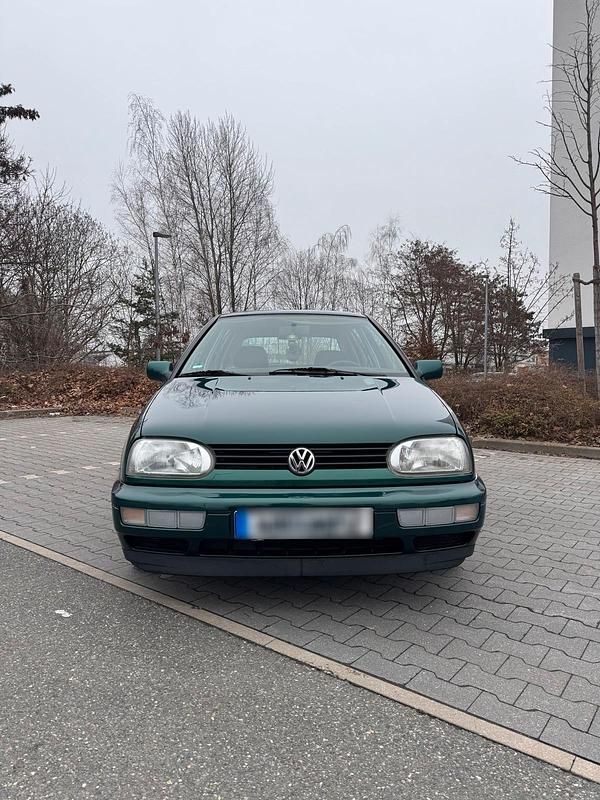 Gebraucht VW Golf III 75 PS (55 kW) 1997 Grün Kleinwagen