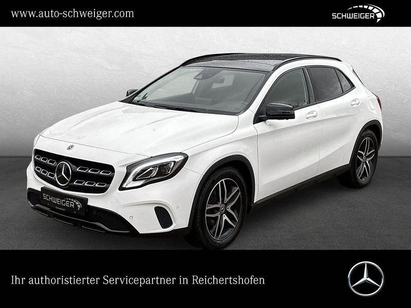 Weiß Gebraucht 2019 Mercedes GLA200 Urban SUV | 22.900 € (Guter Preis) - Bild 1/4