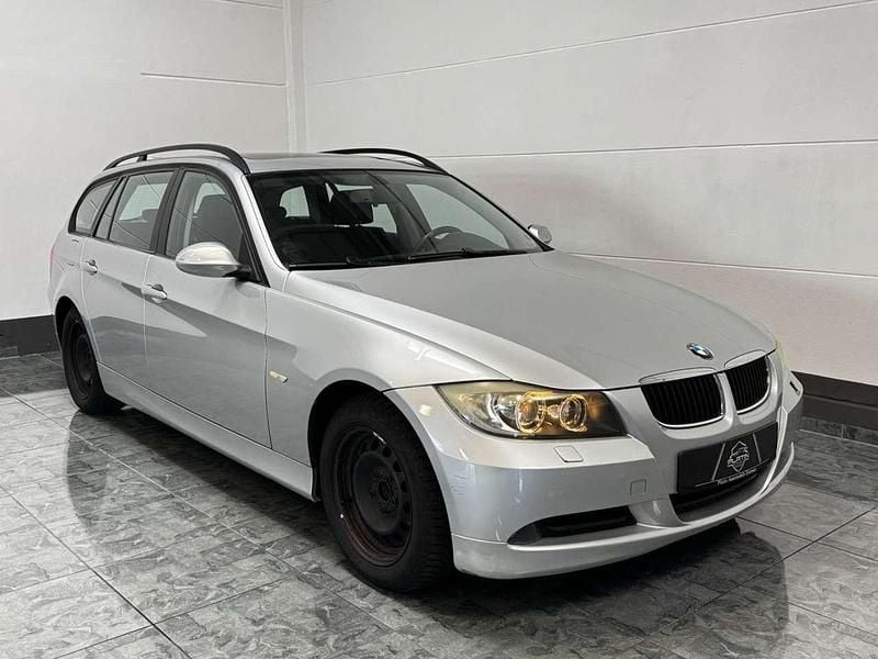 Silber Gebraucht 2008 BMW 318 Kombi | 3.790 € (Superpreis) - Bild 1/4
