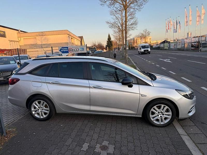 Gebraucht Opel Astra 122 PS (89 kW) 2021 Silber Limousine