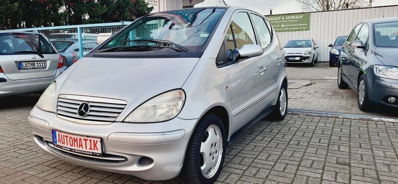Silber Gebraucht 2001 Mercedes A160 Classic Kleinwagen | 2.790 € (Teuer) - Bild 1/4