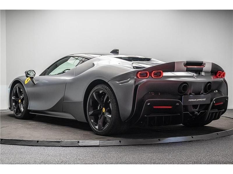 Gebraucht Ferrari SF90 1000 PS (735 kW) 2022 Grau