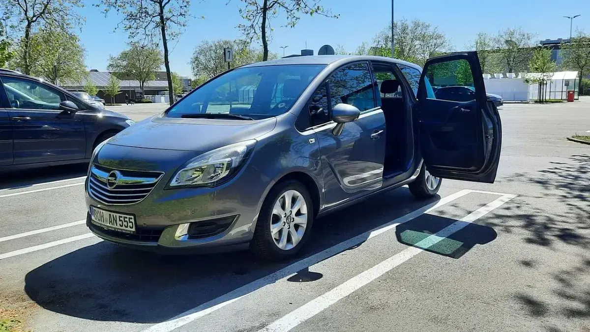 Gebraucht Opel Meriva Innovation 140 PS (102 kW) 2015 Van / Kleinbus