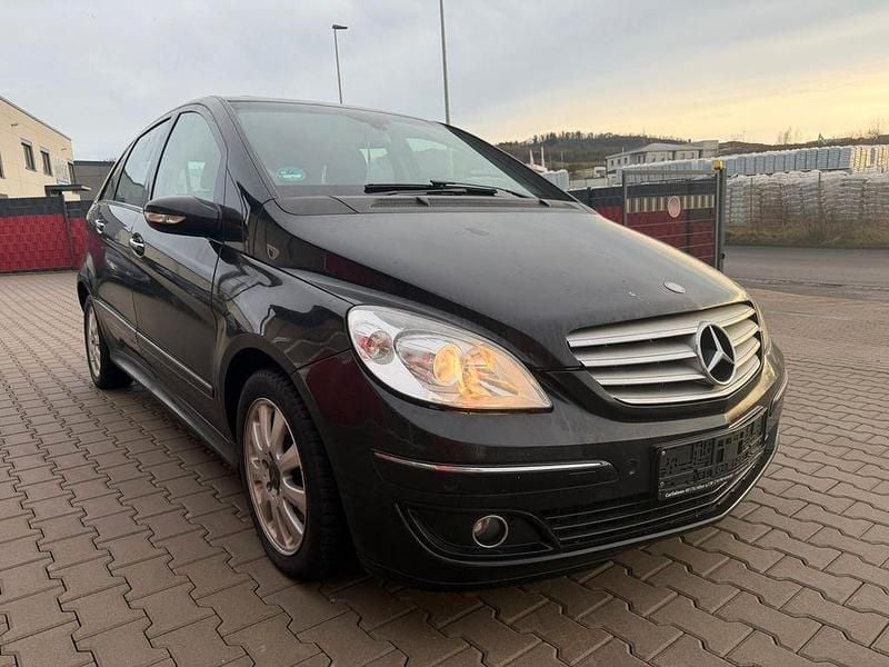 Gebraucht Mercedes B200 140 PS (102 kW) 2006 Schwarz Van / Kleinbus