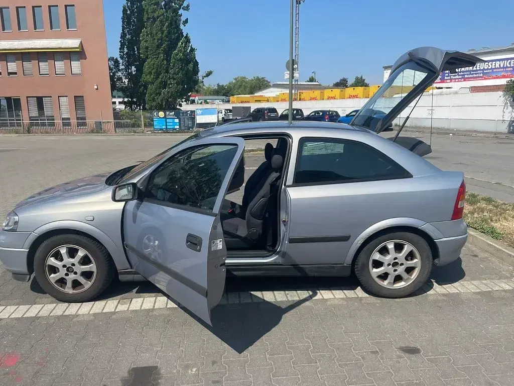 Gebraucht Opel Astra 84 PS (61 kW) 2000 Grau Kleinwagen