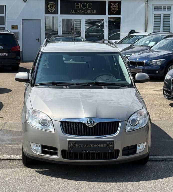 Beige Gebraucht 2009 Skoda Fabia Style Kombi | 2.992 € (Guter Preis) - Bild 1/4