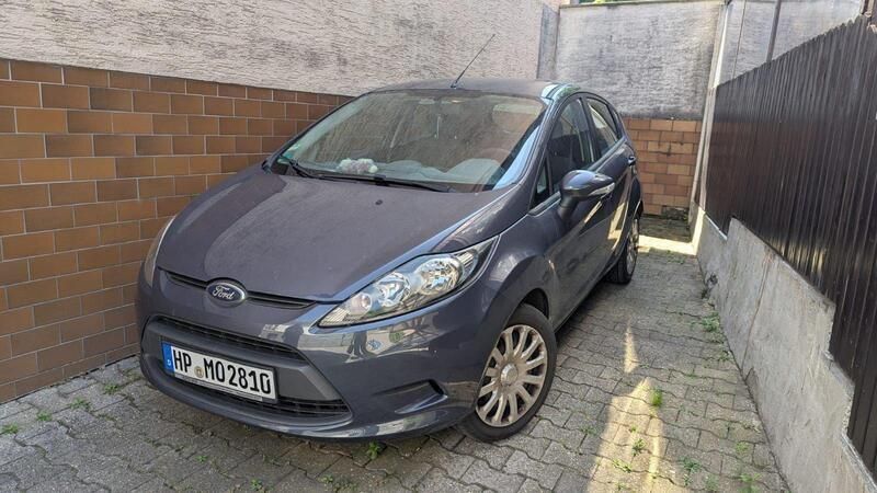 Blau Gebraucht 2011 Ford Fiesta Kleinwagen | 5.200 € (Etwas zu teuer) - Bild 1/4