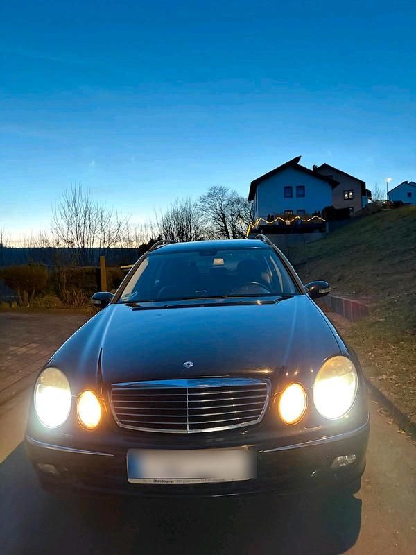 Gebraucht Mercedes E280 2005 Schwarz Kleinwagen