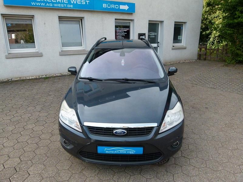 Gebraucht Ford Focus Ambiente 101 PS (74 kW) 2009 Grau Kombi