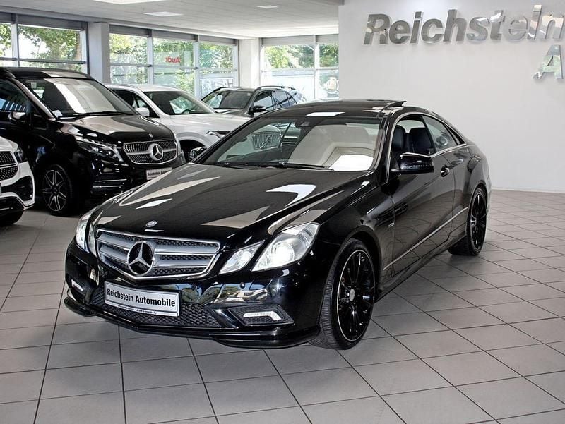 Gebraucht Mercedes E350 AMG 292 PS (214 kW) 2012 Obsidianschwarz (metallic) Coupé