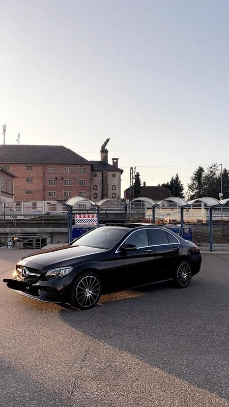Gebraucht Mercedes C300e 320 PS (235 kW) 2020 Schwarz Limousine