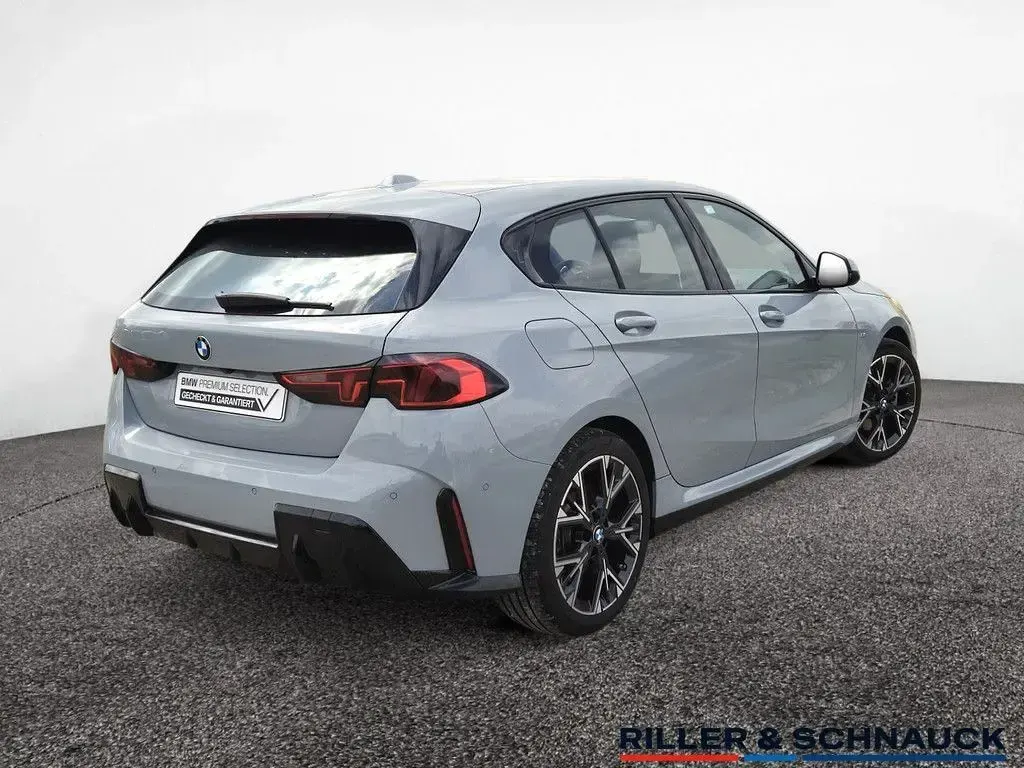 Gebraucht BMW 120 M Sport 170 PS (125 kW) 2025 Brooklyn grey Kleinwagen