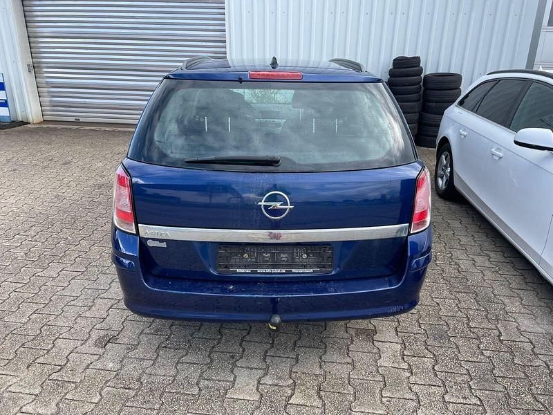 Gebraucht Opel Astra Edition 116 PS (85 kW) 2009 Blau Kombi