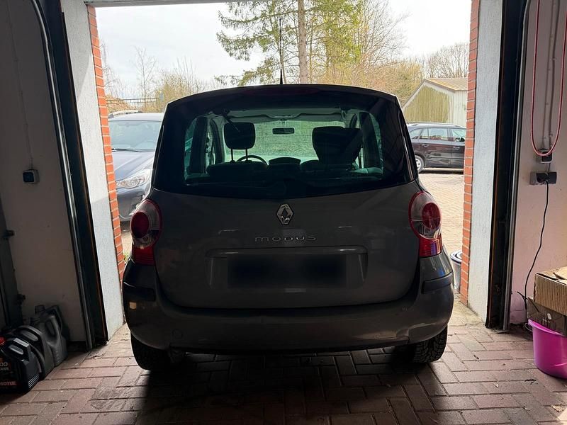 Second-hand Renault Modus 111 CP (81 kW) 2007 Gri Monovolum