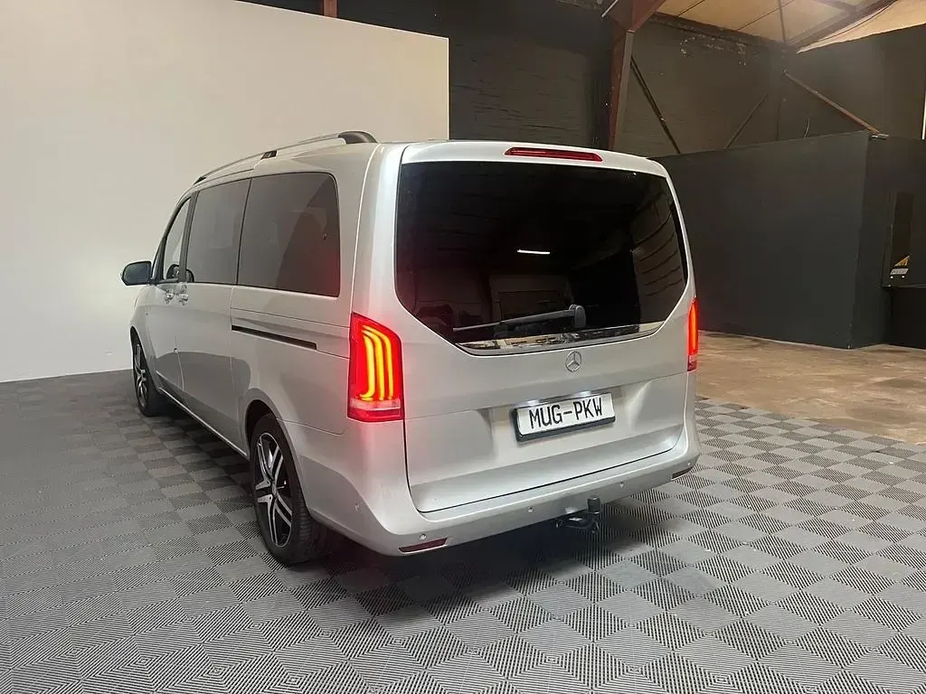 Gebraucht Mercedes V250 190 PS (139 kW) 2017 Silber Van / Kleinbus