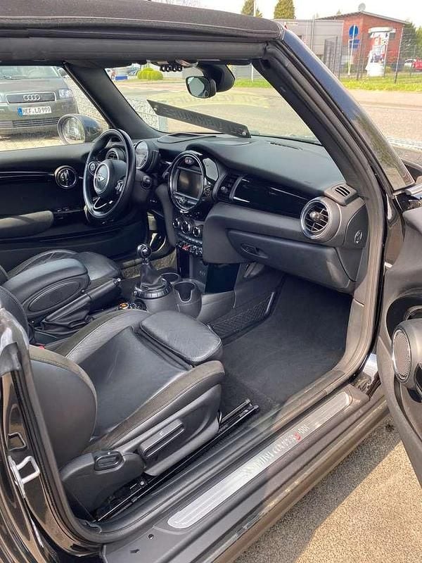 Gebraucht Mini Cooper S Cabriolet 192 PS (141 kW) 2017 Schwarz Cabrio