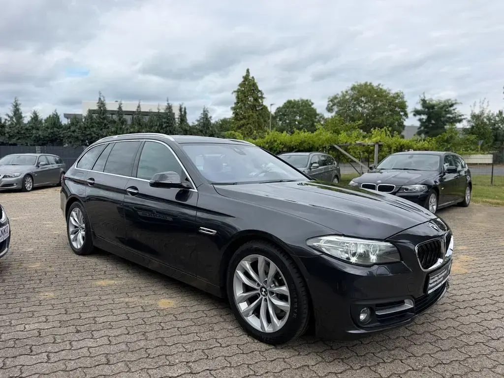 Gebraucht BMW 520 190 PS (139 kW) 2017 Grau Limousine