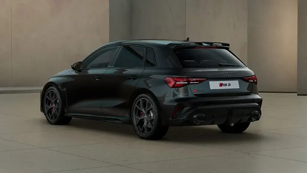 Neu Audi RS3 Sportback Sport 400 PS (294 kW) 2026 Schwarz Kleinwagen