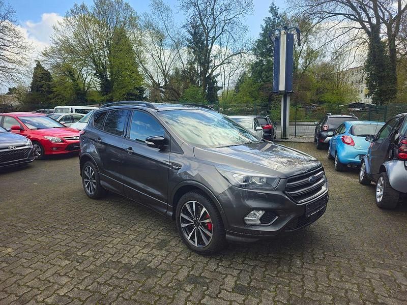 Gebraucht Ford Kuga ST-Line 150 PS (110 kW) 2019 Grau SUV