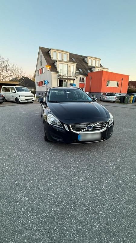 Gebraucht Volvo V60 167 PS (122 kW) 2012 Schwarz Kombi